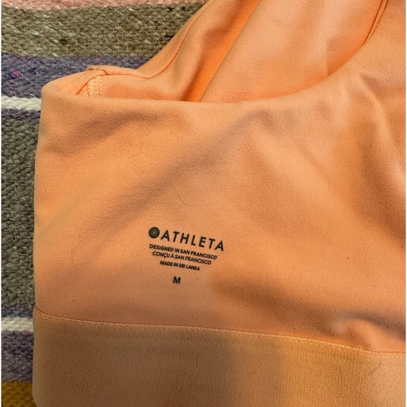 Athleta conscious cut out crop - Picture 6 of 8